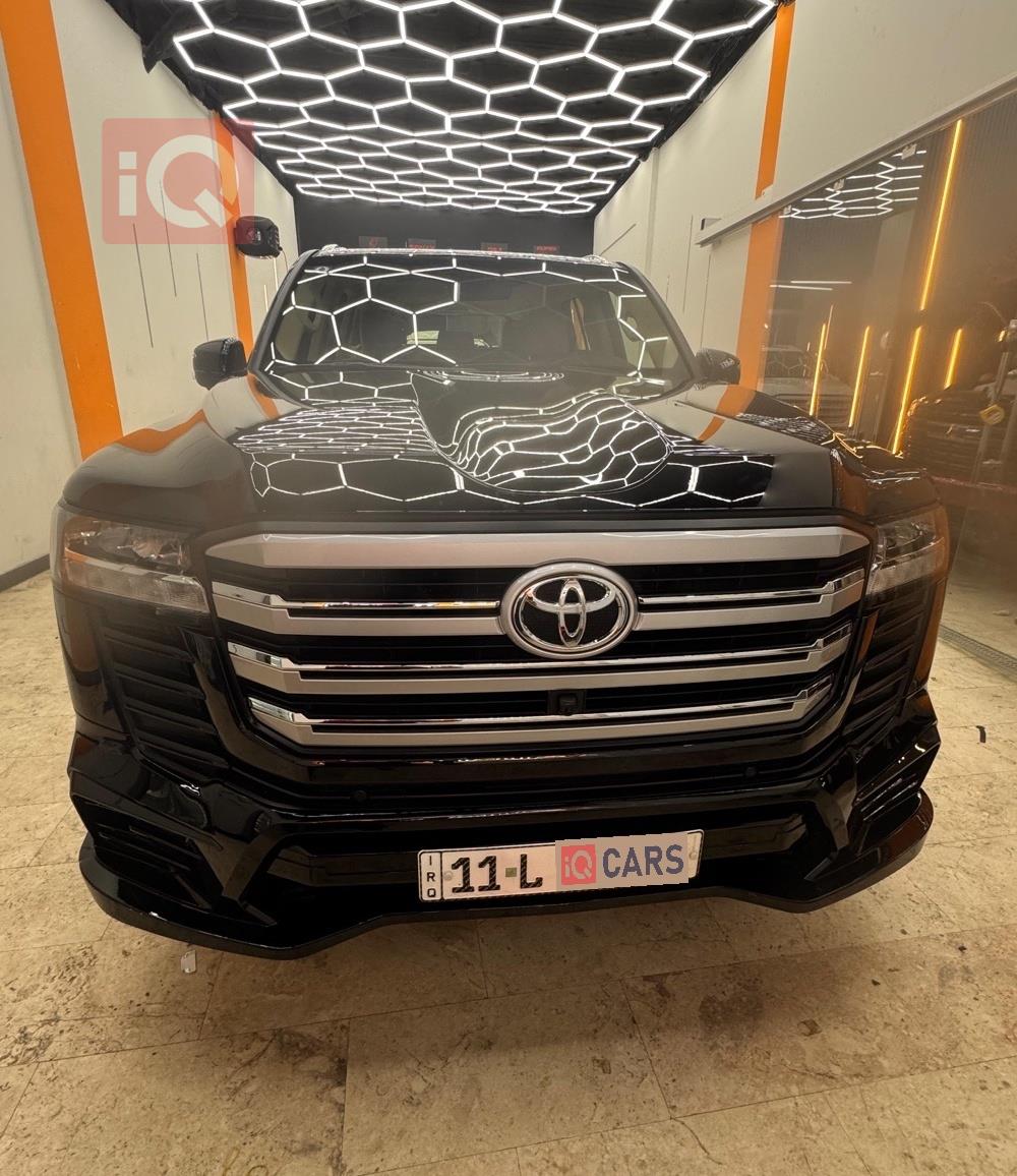 تۆیۆتا لاند کروزەر